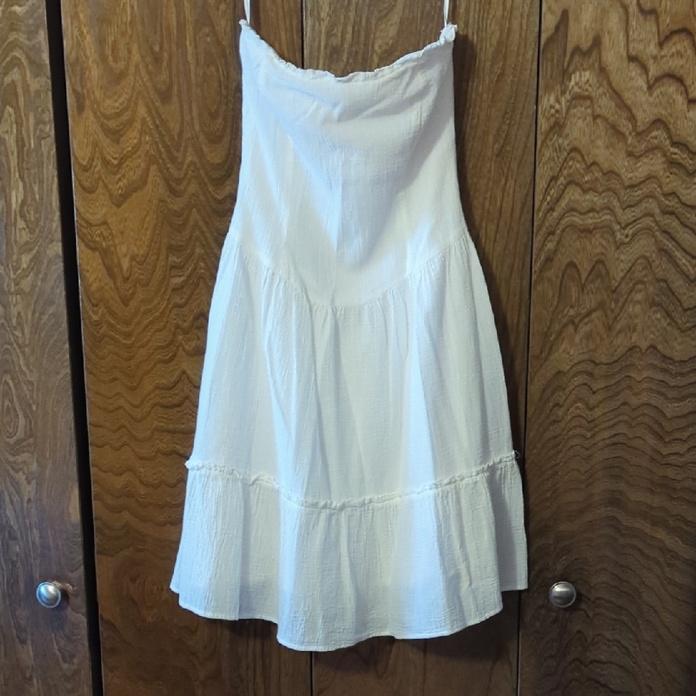 White Sleeveless Dress